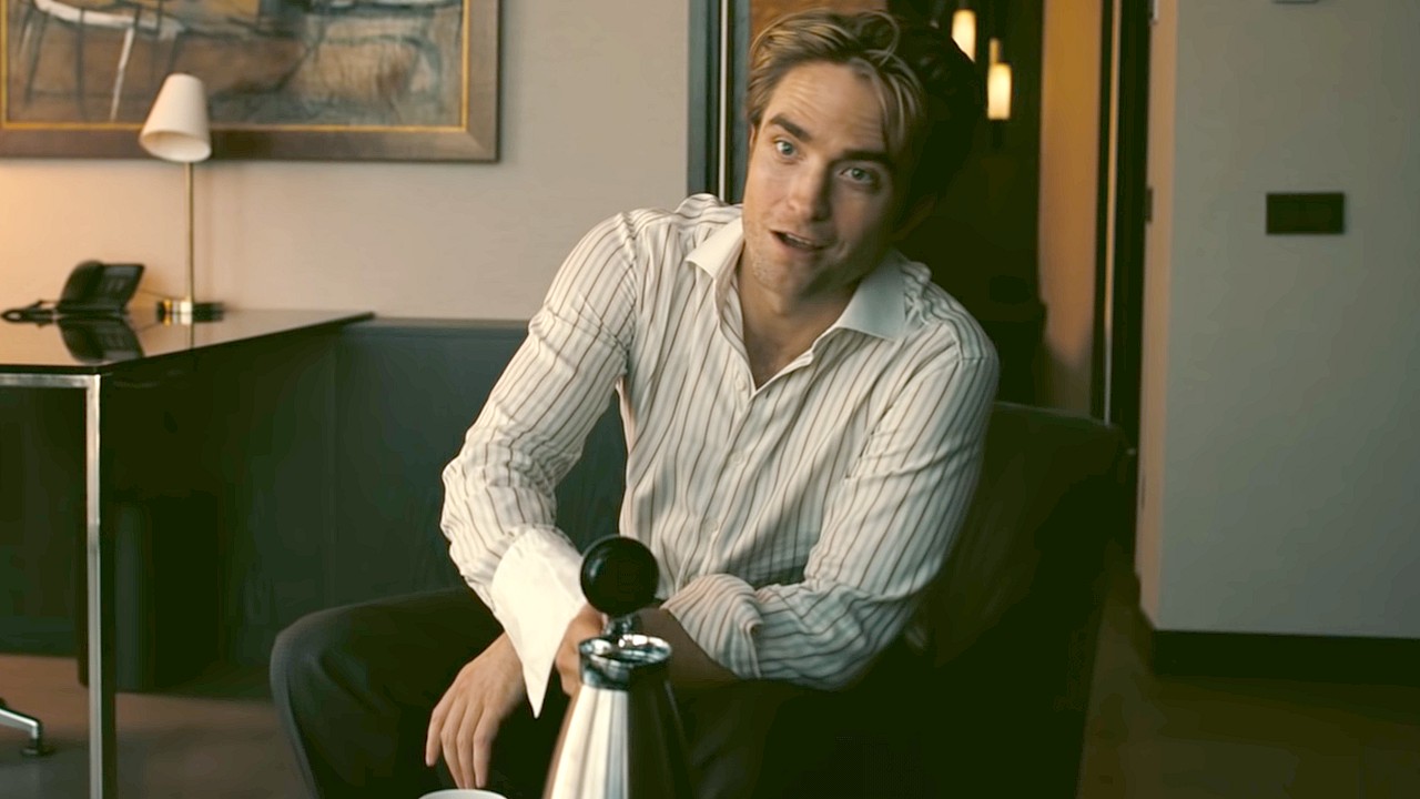 Tenet, Robert Pattinson ci spiega a quale genere appartiene il film di Christopher Nolan