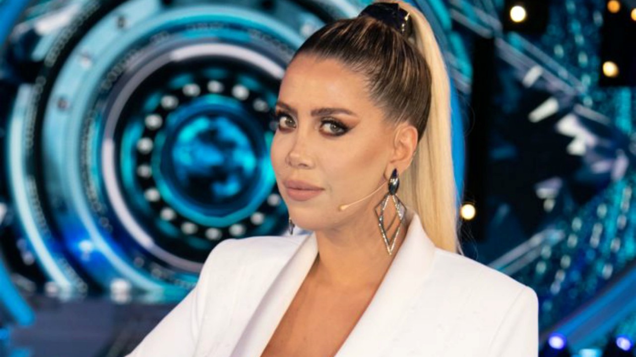 Grande Fratello Vip, Wanda Nara denunciata: "Veicola l'intimità di un bambino di tenera età"