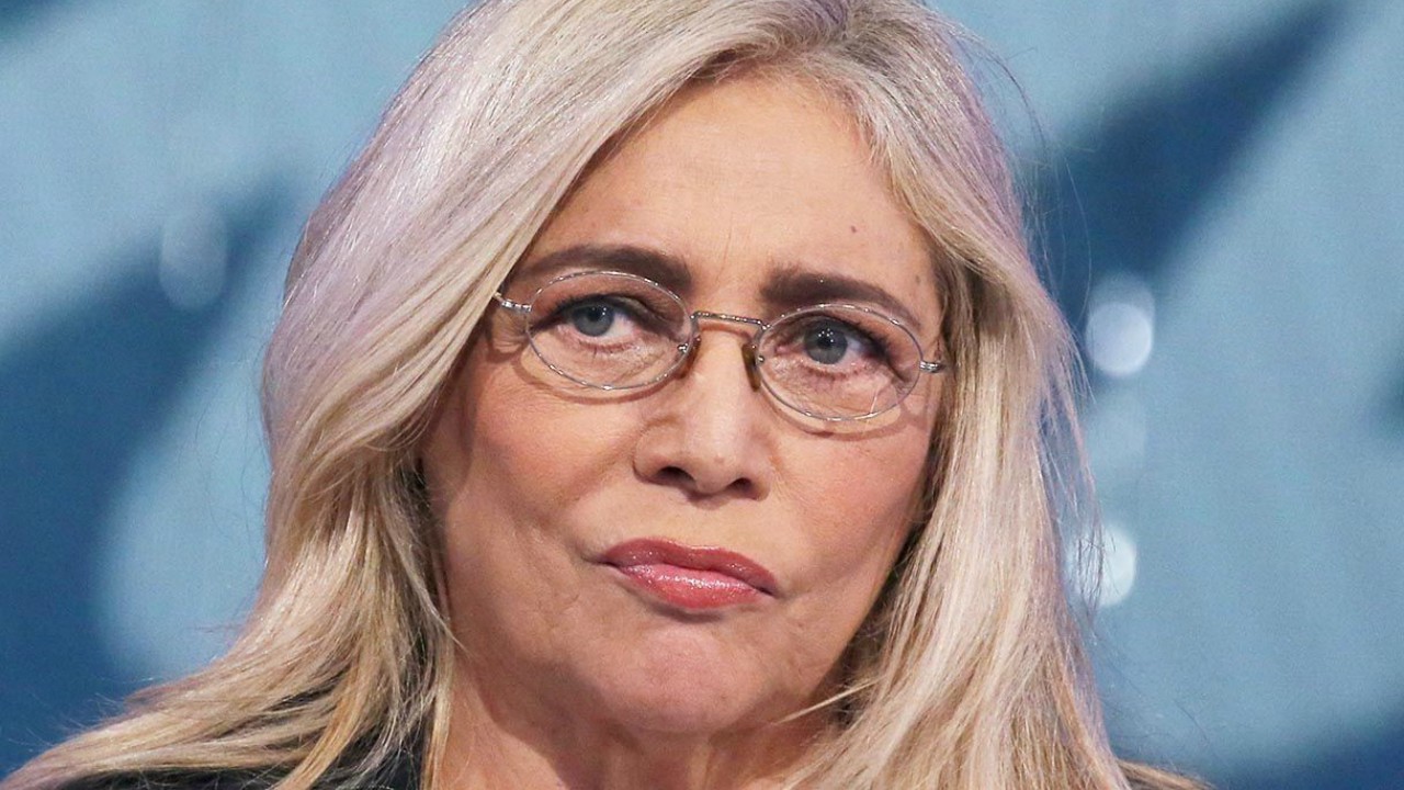 Mara Venier rischia una sanzione per l'abbraccio a Romina Power: le parole del commissario di vigilanza Rai