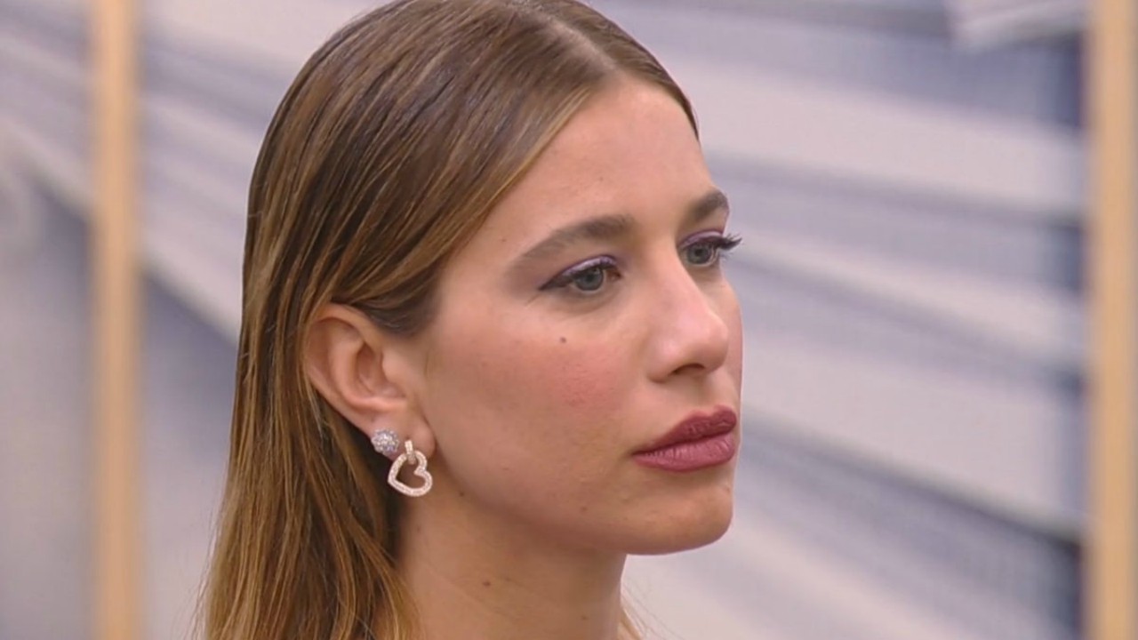 Grande Fratello Vip, Clizia Incorvaia critica Antonella Elia: "Non è una donna che ama le donne"
