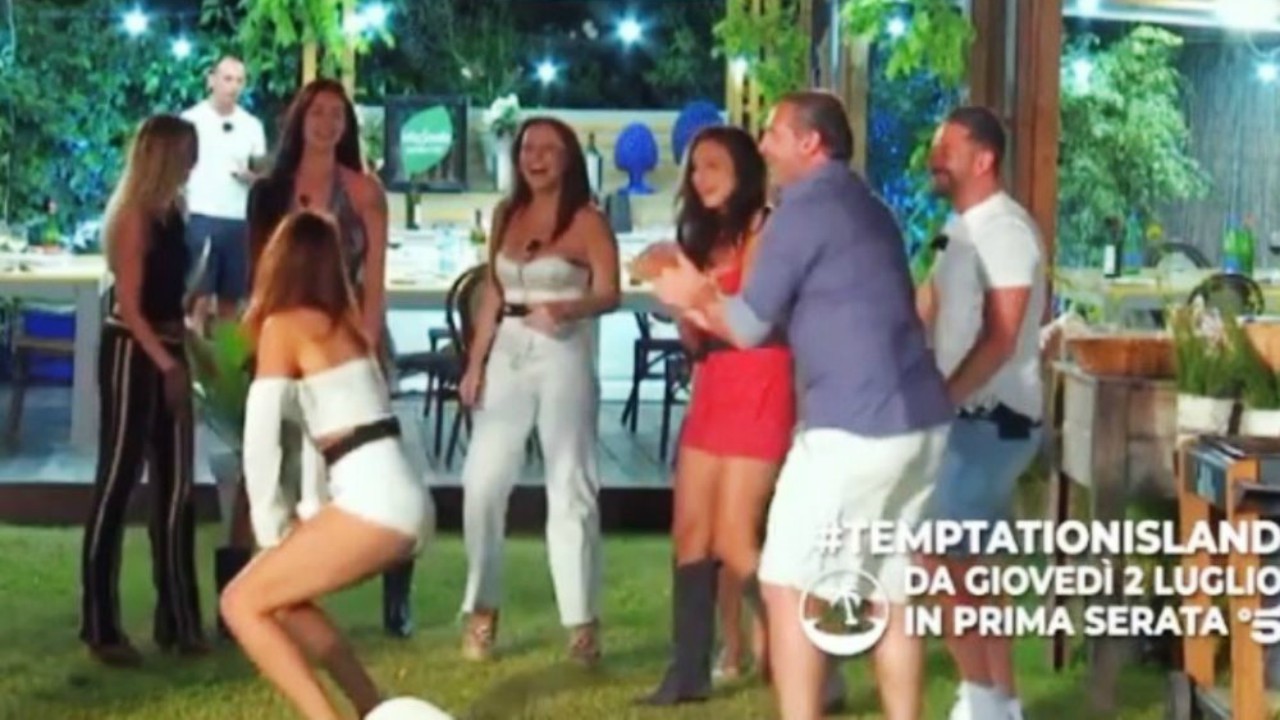 Temptation Island, anticipazioni: Lorenzo Amoruso scatenato con le tentatrici, Video
