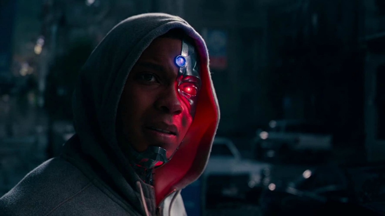 Joss Whedon accusato di comportamento offensivo e non professionale sul set di Justice League da Ray Fisher