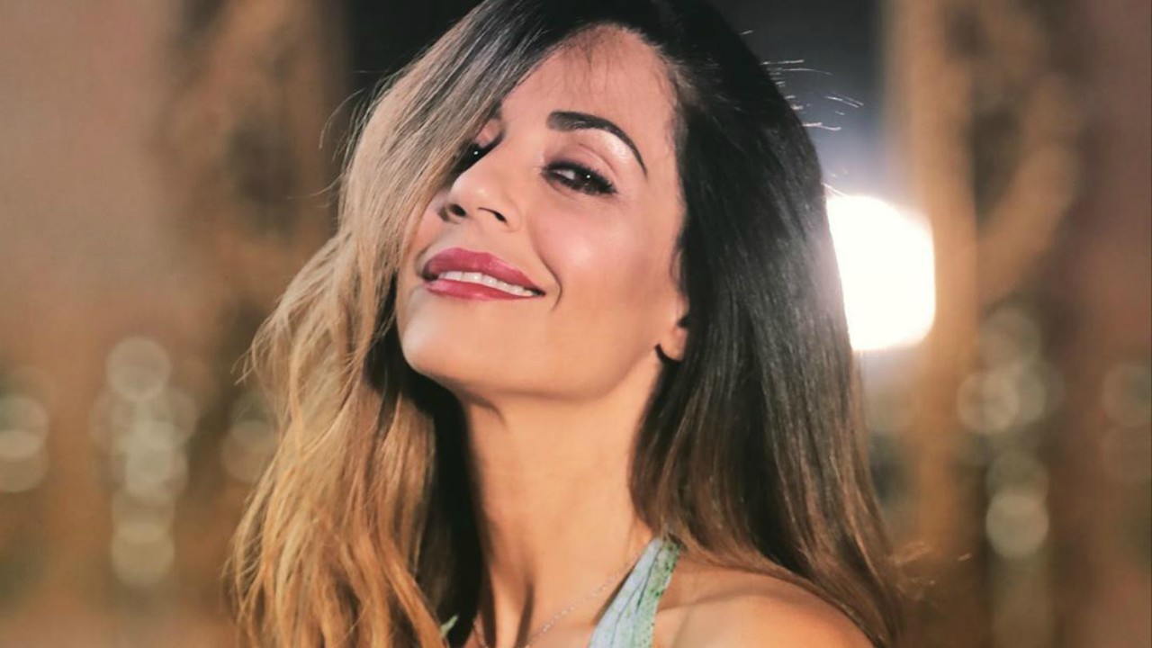 Temptation Island, chi è Raffaella Mennoia? Vita privata, Fidanzato e Curiosità sull'autrice di Uomini e Donne