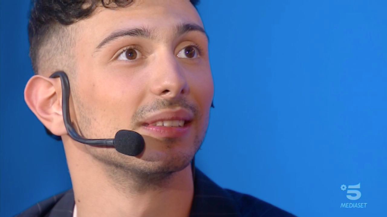 Amici Speciali, Random rompe il silenzio sul flirt con Gaia Gozzi: "Le voglio bene"