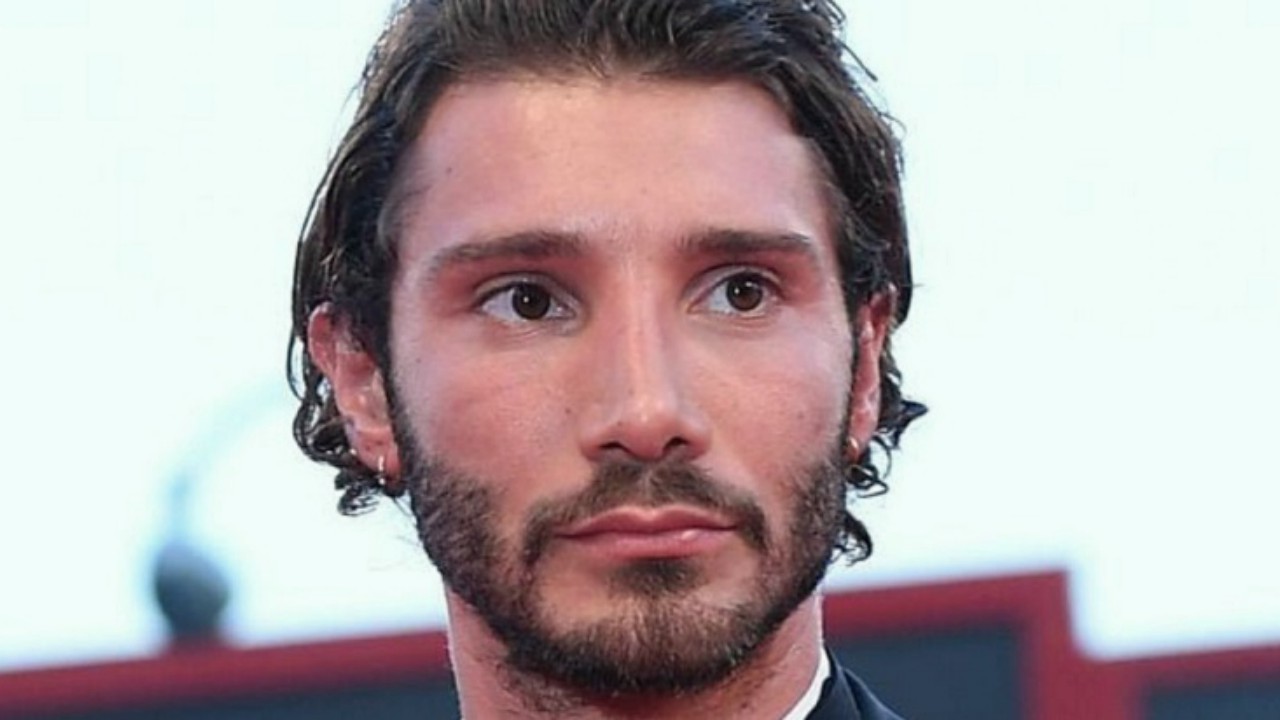Stefano De Martino pizzicato con la nuova fiamma: Il romantico weekend con Mariana Rodriguez