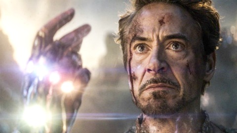 Avengers, un'action figure per il sacrificio di Tony Stark, ecco le immagini