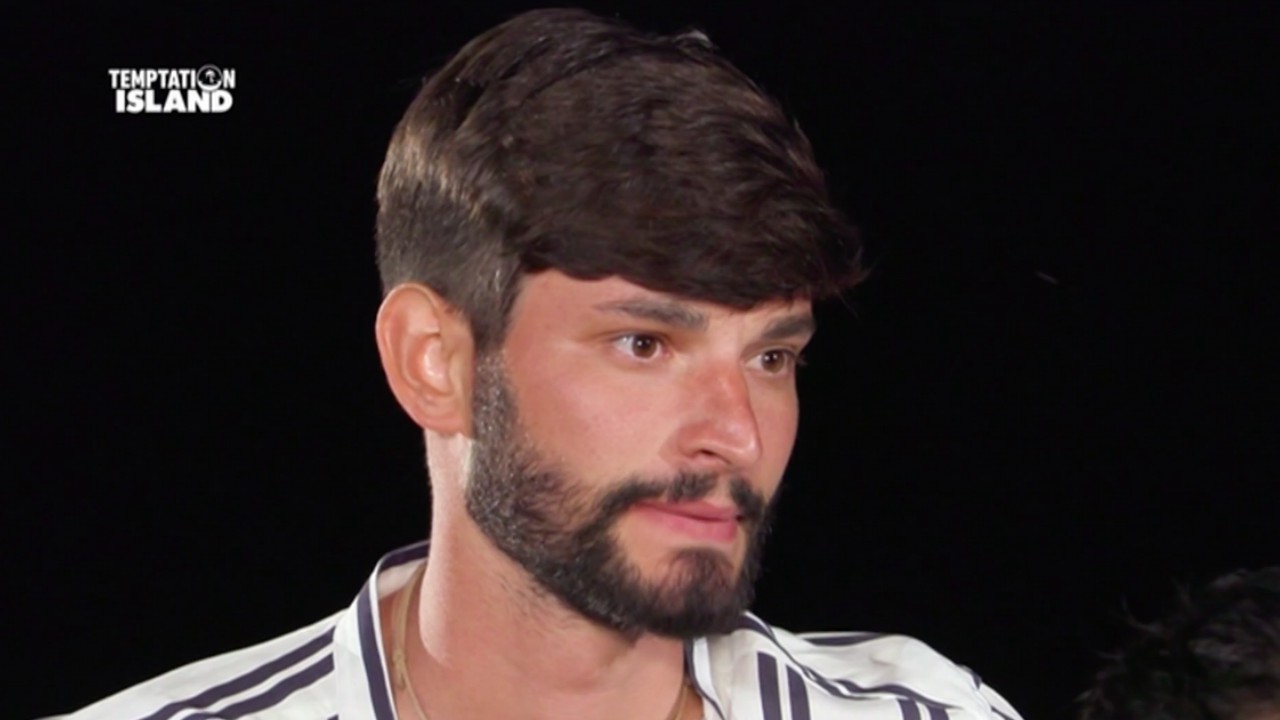 Temptation Island, l'ira incontrollabile di Andrea: il falò di confronto con Anna