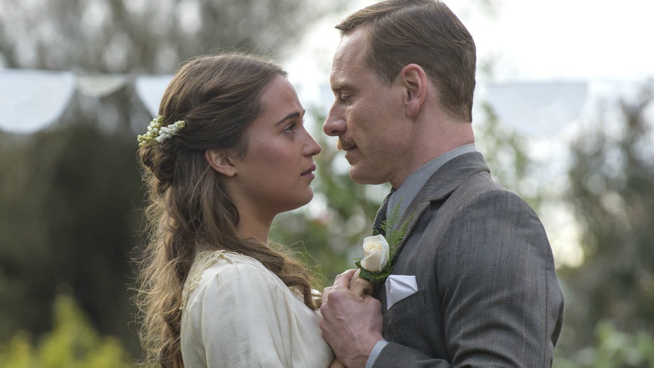 La luce sugli oceani, il film galeotto per Michael Fassbender e Alicia Vikander in streaming su Infinity