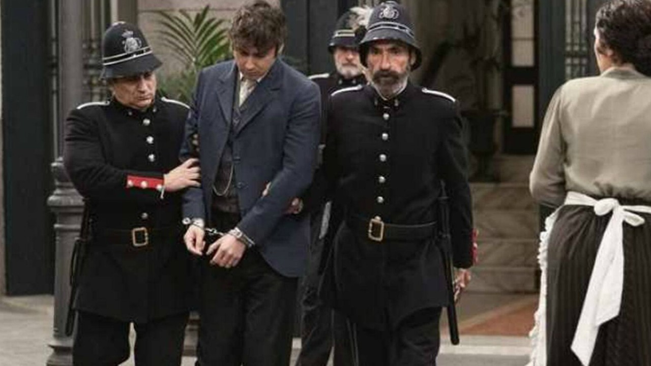 Una Vita Anticipazioni Spagnole: la Vita di Liberto è distrutta! Chi lo perseguita?