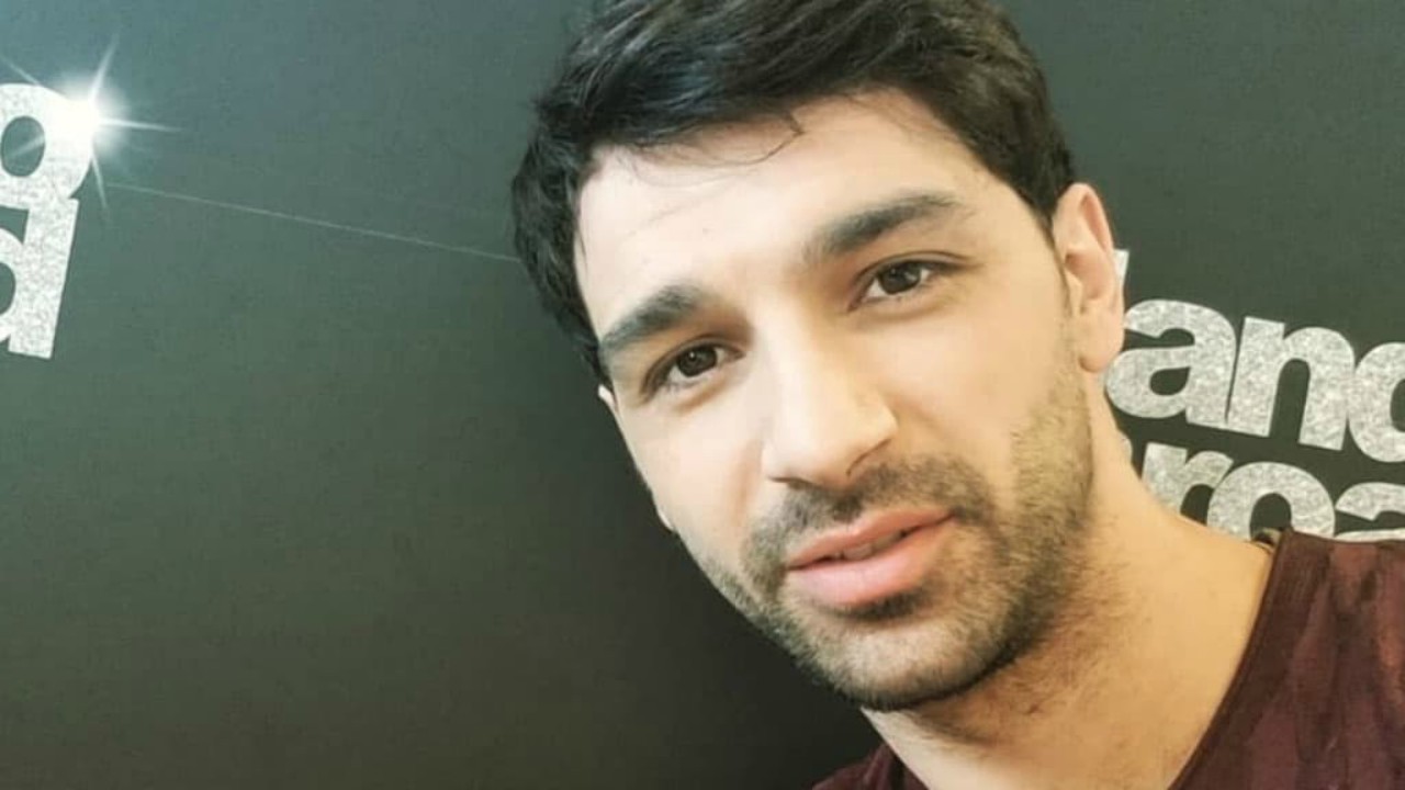 Raimondo Todaro rompe il silenzio sulla nuova fidanzata Paola Leonetti: "Le cose di cuore le tengo per me"