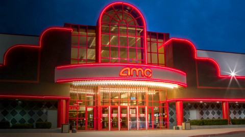 Cinema, quando si riparte davvero in America? Le previsioni fosche di un analista Disney