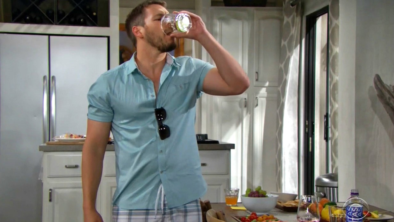 Beautiful Anticipazioni 27 luglio 2020: Thomas droga il drink di Liam. Lui va fuori di testa...