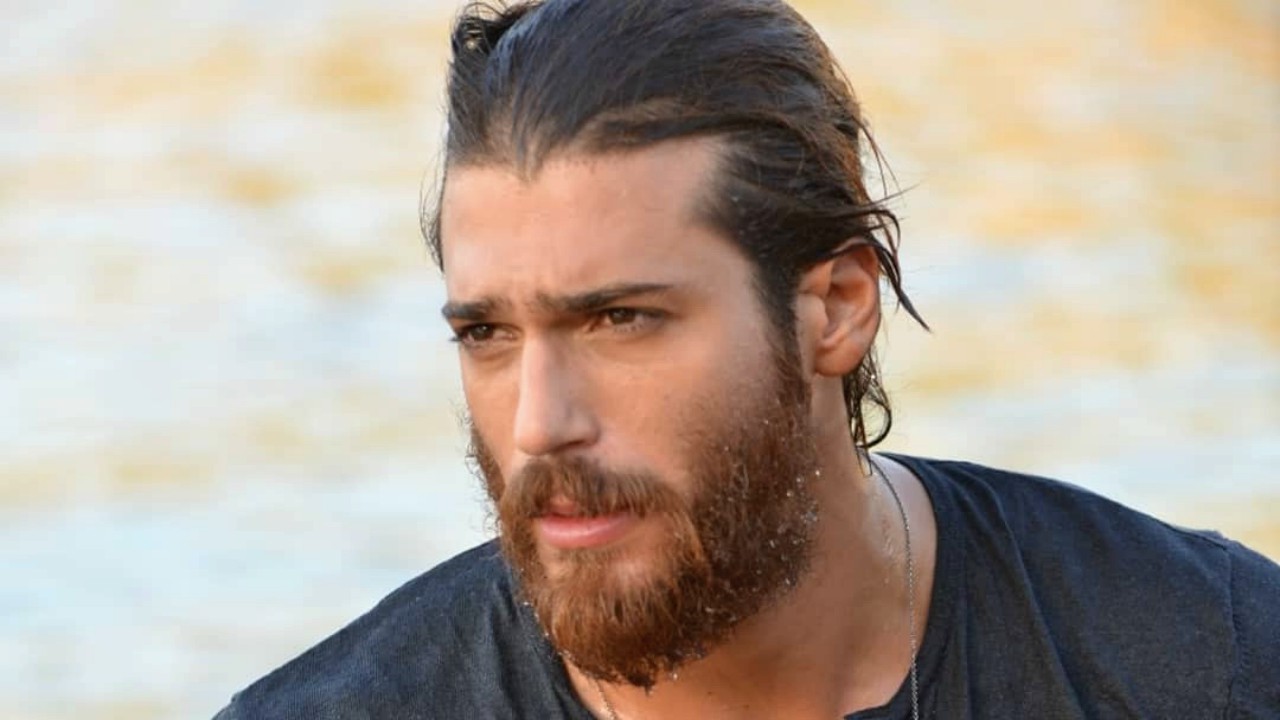 Daydreamer, Can Yaman in ospedale dopo il bacio con Demet Ozdemir!