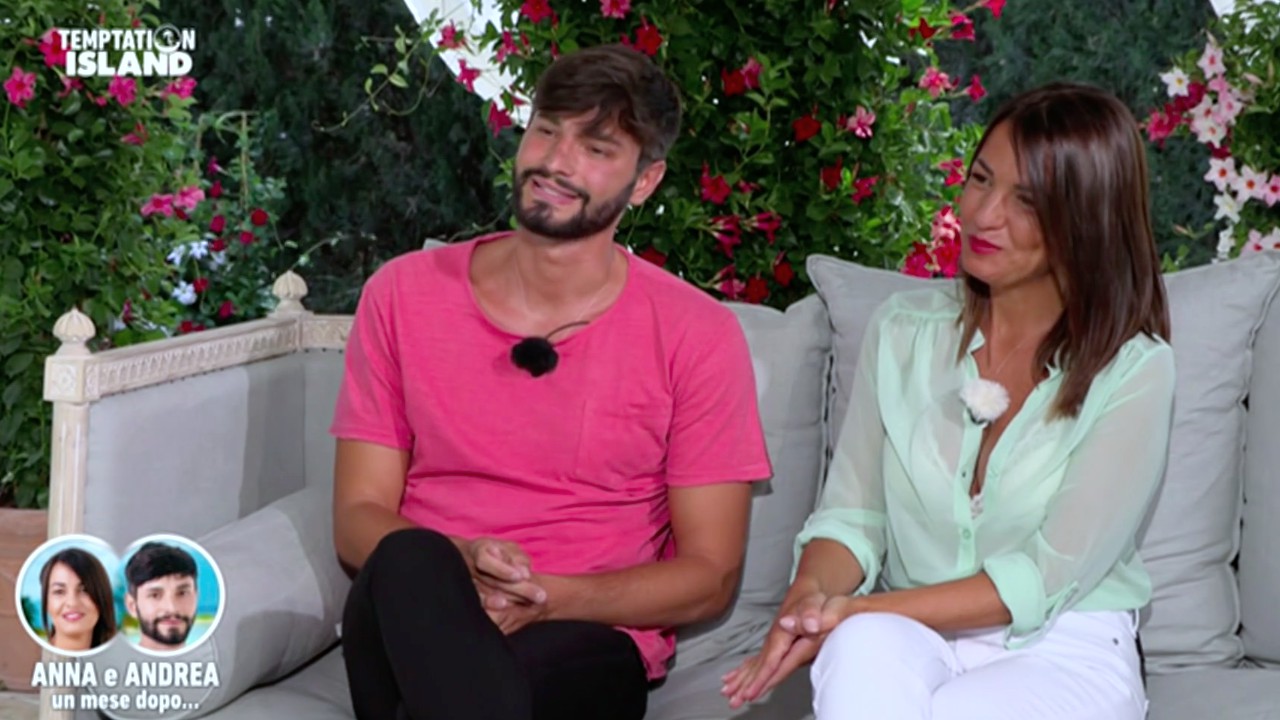 Temptation Island: Anna Boschetti si fa un tatuaggio in ricordo del programma, poi la sorpresa di Andrea Battistelli