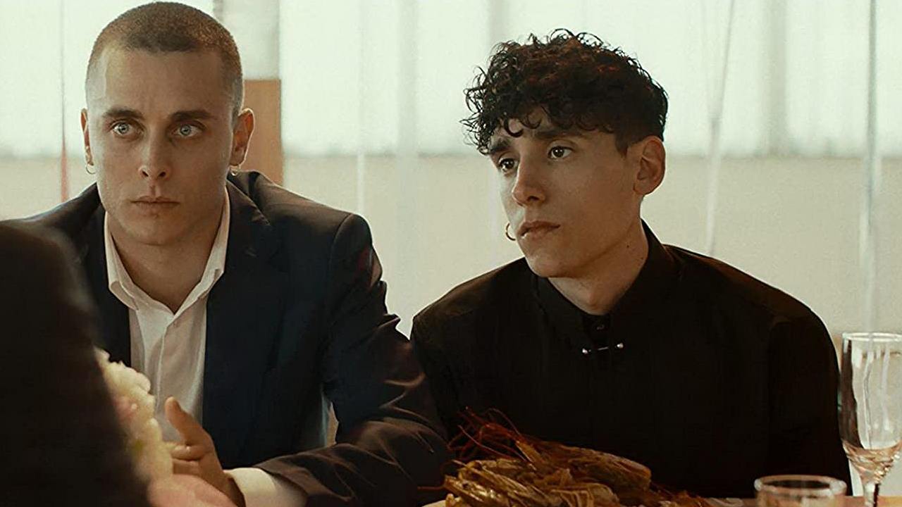 La terra dell'abbastanza: il film da vedere e commentare insieme venerdì 7 agosto con SimulWatch