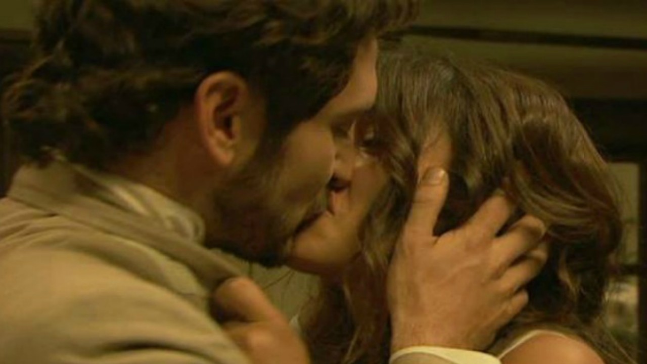 Il Segreto Anticipazioni 10 Agosto 2020: Pepa e Tristan fanno l'amore