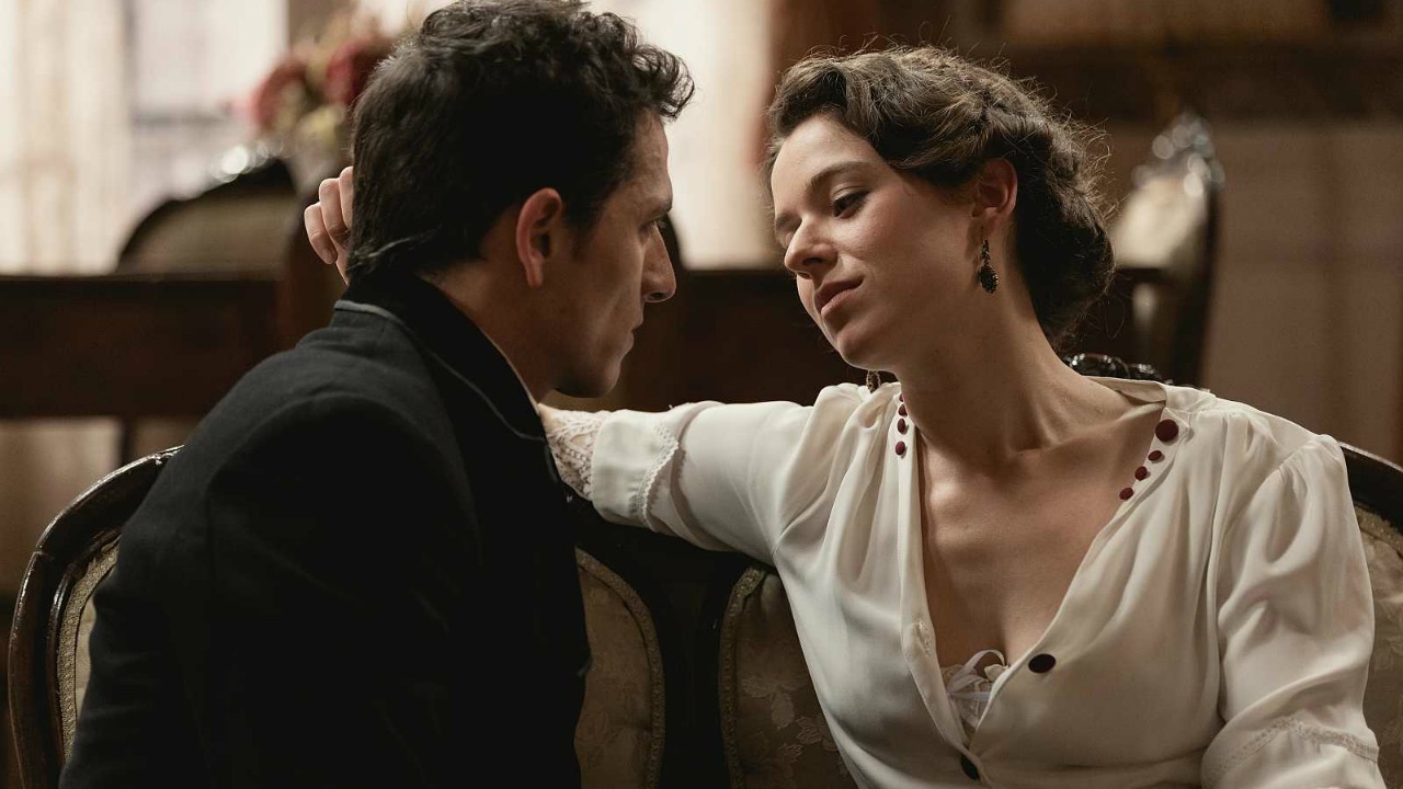 Una Vita Anticipazioni 11 agosto 2020: Genoveva seduce Antonito, intanto il povero Ramon...