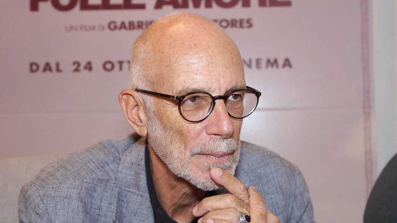 Gabriele Salvatores porta al cinema Comedians: riprese iniziate a Trieste