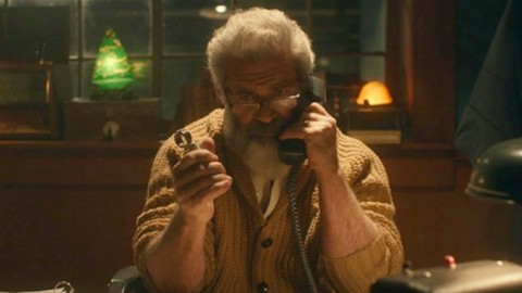 Fatman: Mel Gibson Babbo Natale senza costume rosso nella prima foto ufficiale del film