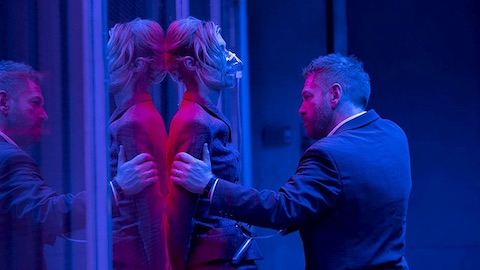 Tenet: i colori rosso e blu non sono casuali (ma Matrix non c'entra)