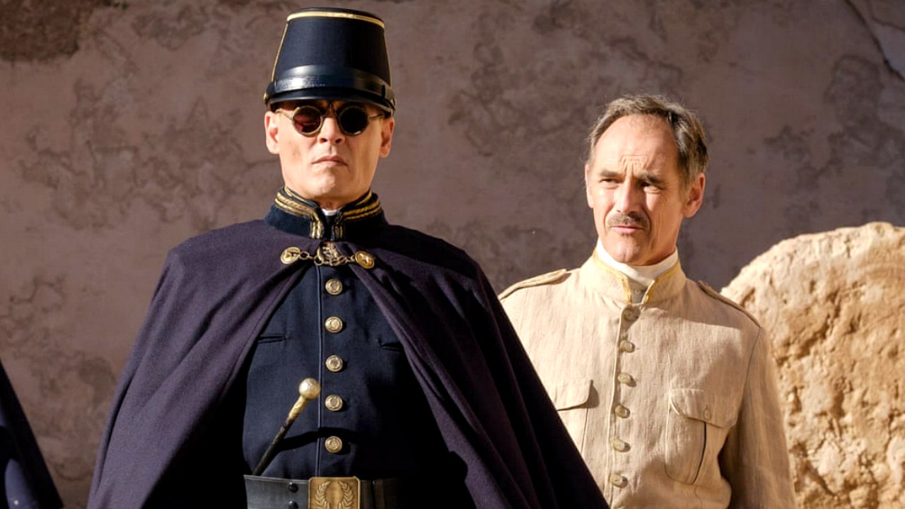 Waiting for the Barbarians, il video backstage esclusivo del film con Johnny Depp, Mark Rylance e Robert Pattinson