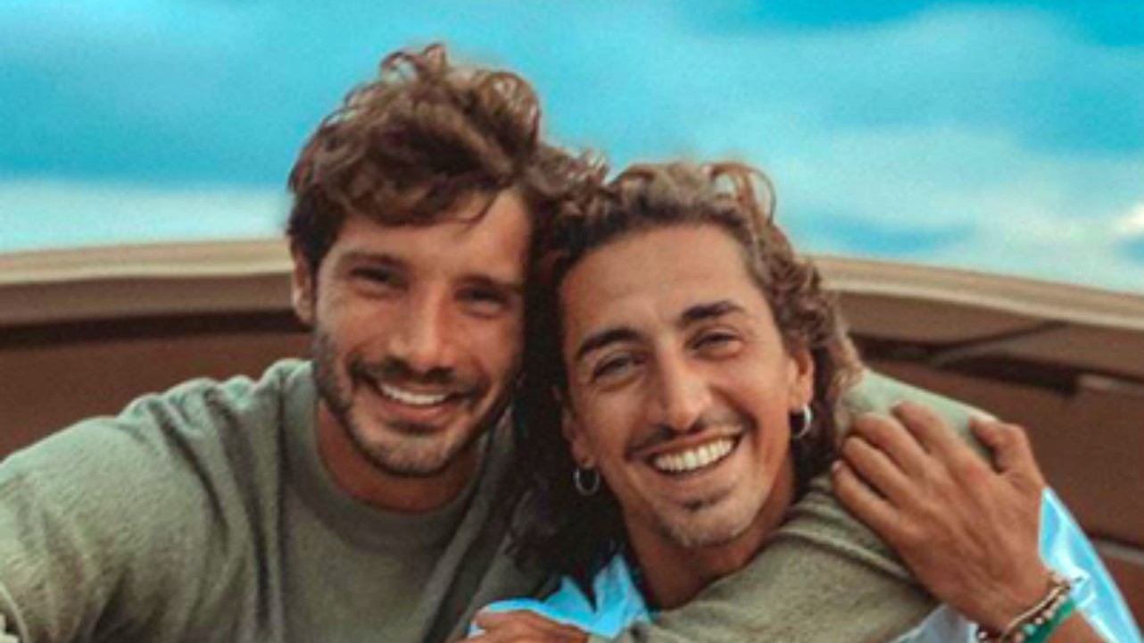Amici: dopo la rottura con Belen Rodriguez, Stefano De Martino ricuce i rapporti con Marcello Sacchetta