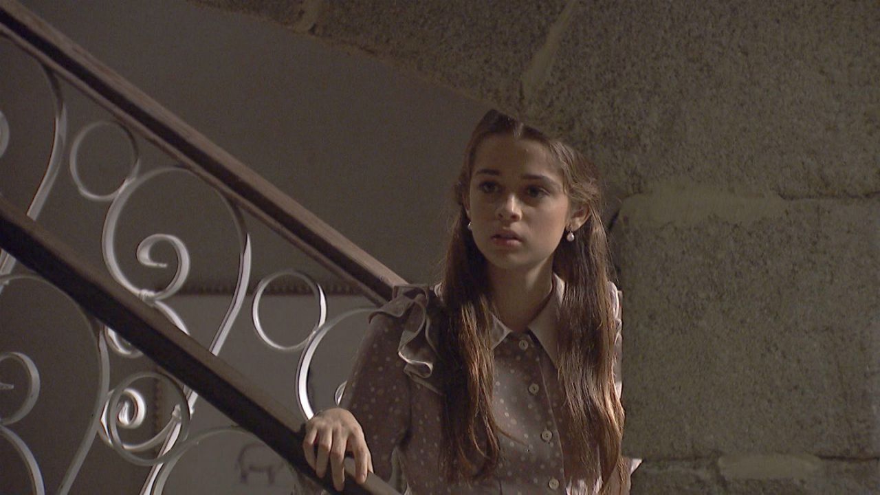 Il Segreto Anticipazioni 16 settembre 2020: Carolina sconvolta! La ragazza scopre che...