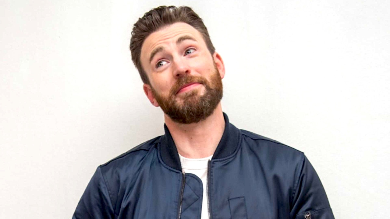 Chris Evans: la foto con le sue parti intime diventa un richiamo al dovere per gli americani