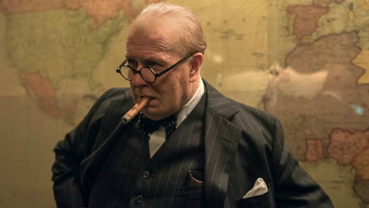 Gary Oldman nei guai per L'ora più buia: uno sceneggiatore gli fa causa