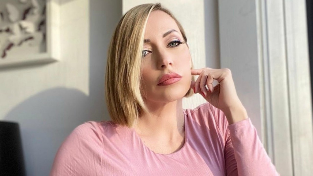 Grande Fratello Vip, Karina Cascella sull'eliminazione di Fausto Leali: "Antonella Elia ha fatto cose molto più terribili"