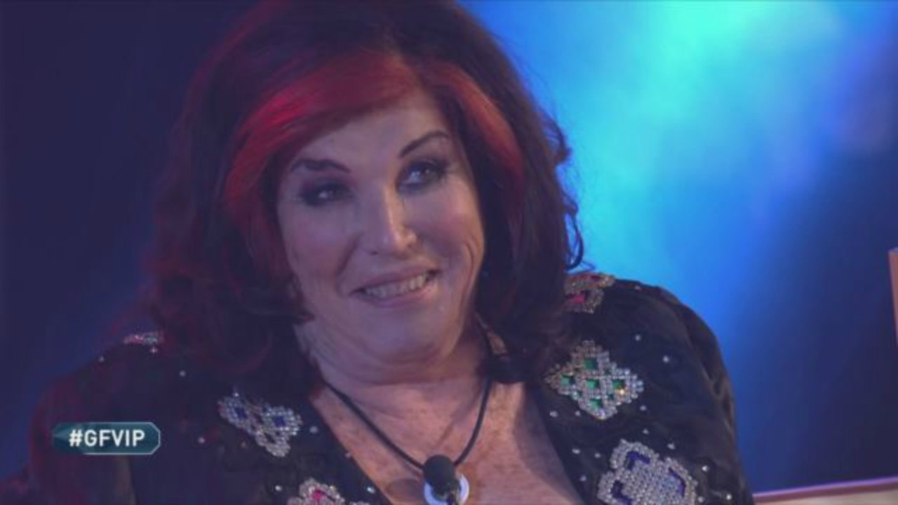 Grande Fratello Vip, Patrizia De Blanck: "Non si lava da nove giorni", interviene Myriam Catania