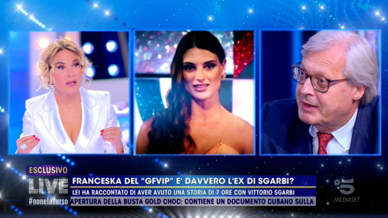Grande Fratello Vip: Vittorio Sgarbi smaschera Franceska Pepe a Live-Non è la d'Urso, Video