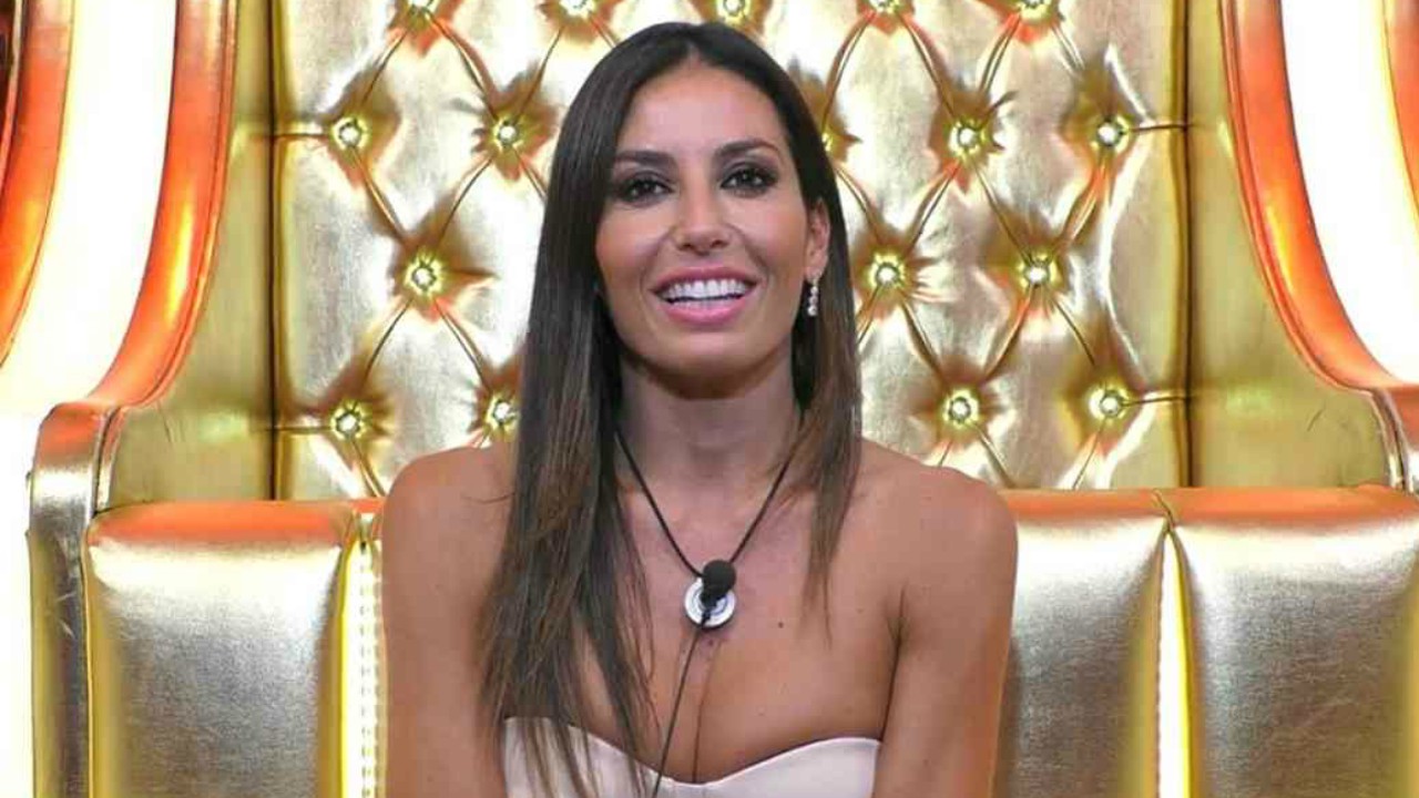 Grande Fratello Vip, Elisabetta Gregoraci smascherata dal suo ex manager: "Ha scheletri nell'armadio, non vincerà perché..."