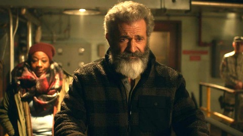 Fatman: Mel Gibson è un furioso Babbo Natale sotto attacco nel trailer dell'originale commedia