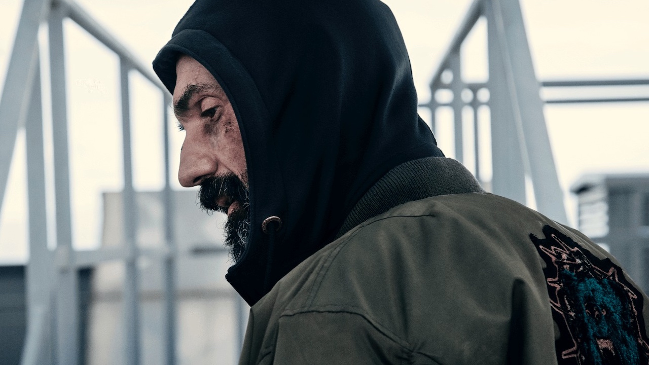 La belva è Fabrizio Gifuni nel trailer del film di Ludovico Di Martino
