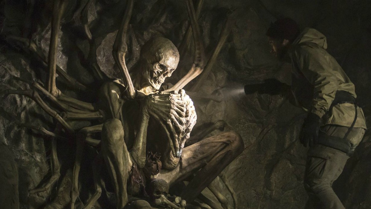 The Empty Man: il trailer dell'horror in cui soffi in una bottiglia e sono guai