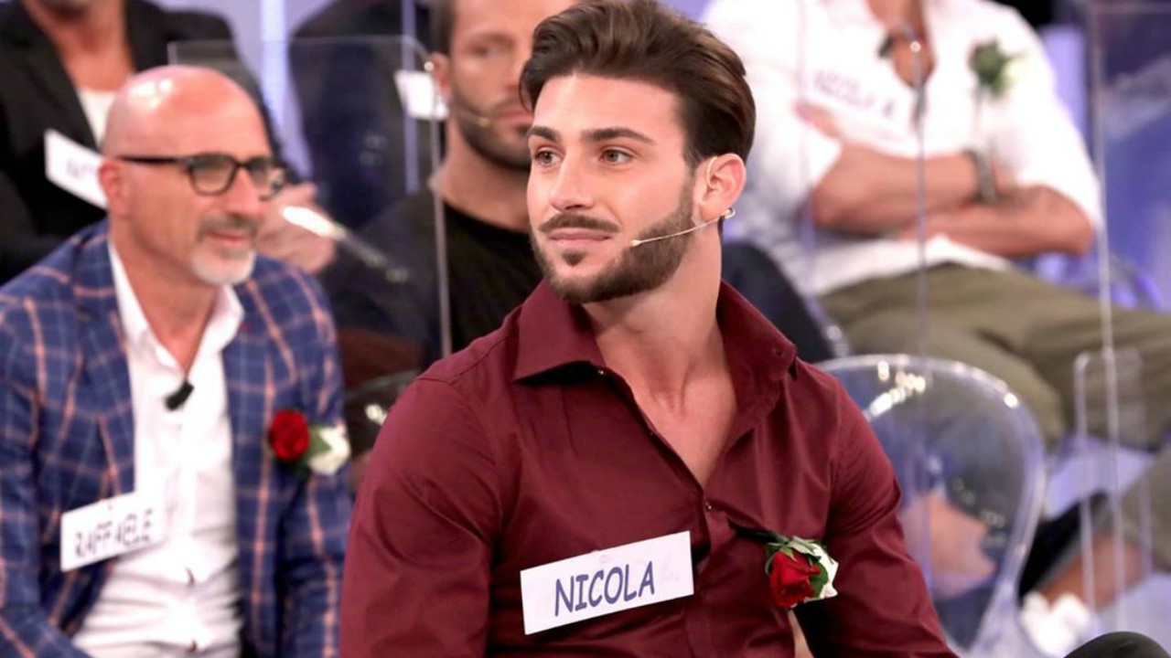 Uomini e Donne, Nicola Vivarelli litiga con Veronica per colpa di Gemma Galgani: "Ogni volta c’è sempre lei in mezzo”