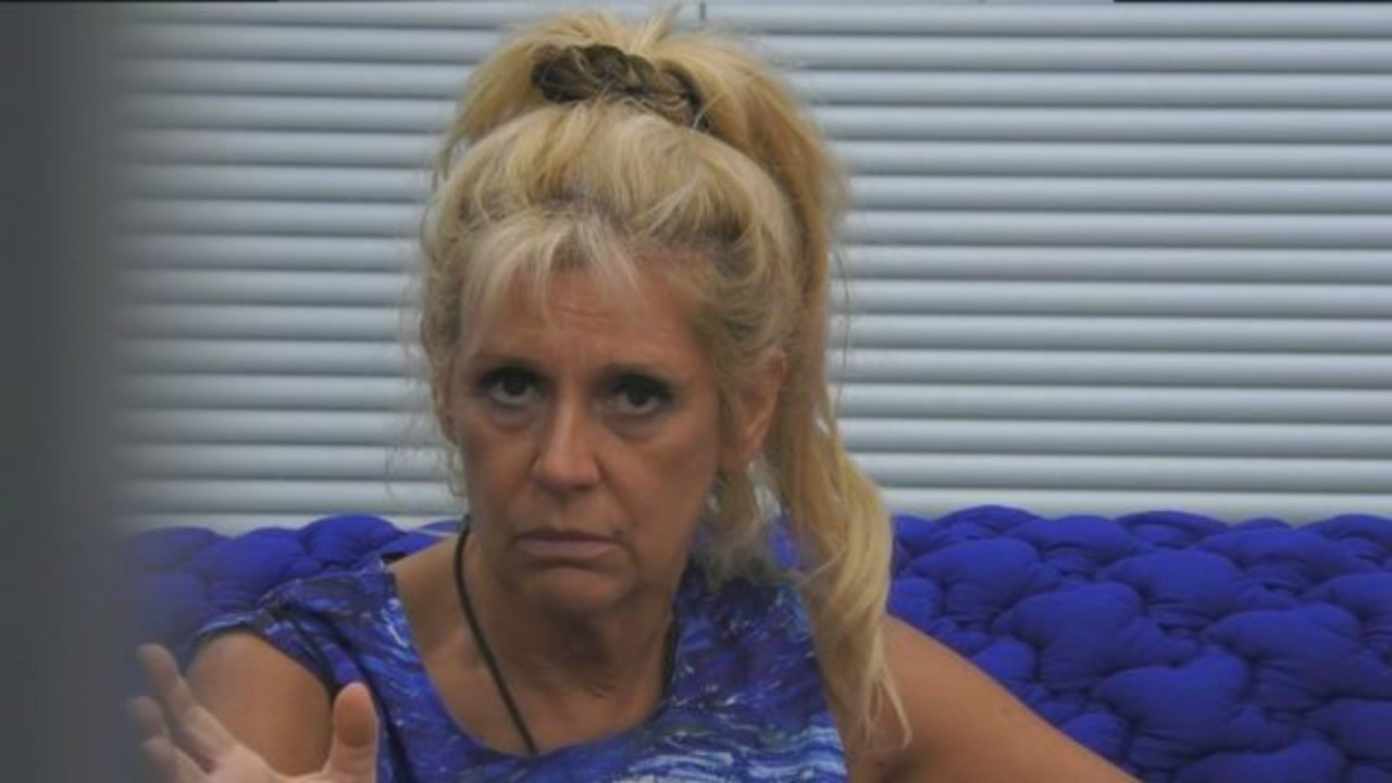 Grande Fratello Vip, Maria Teresa Ruta mette in guardia Guenda: "Ti ho sempre detto di stare attenta a Massimiliano" (VIDEO)