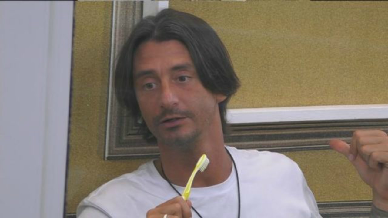 Grande Fratello Vip, Francesco Oppini: "Non voglio giocare così" (VIDEO)