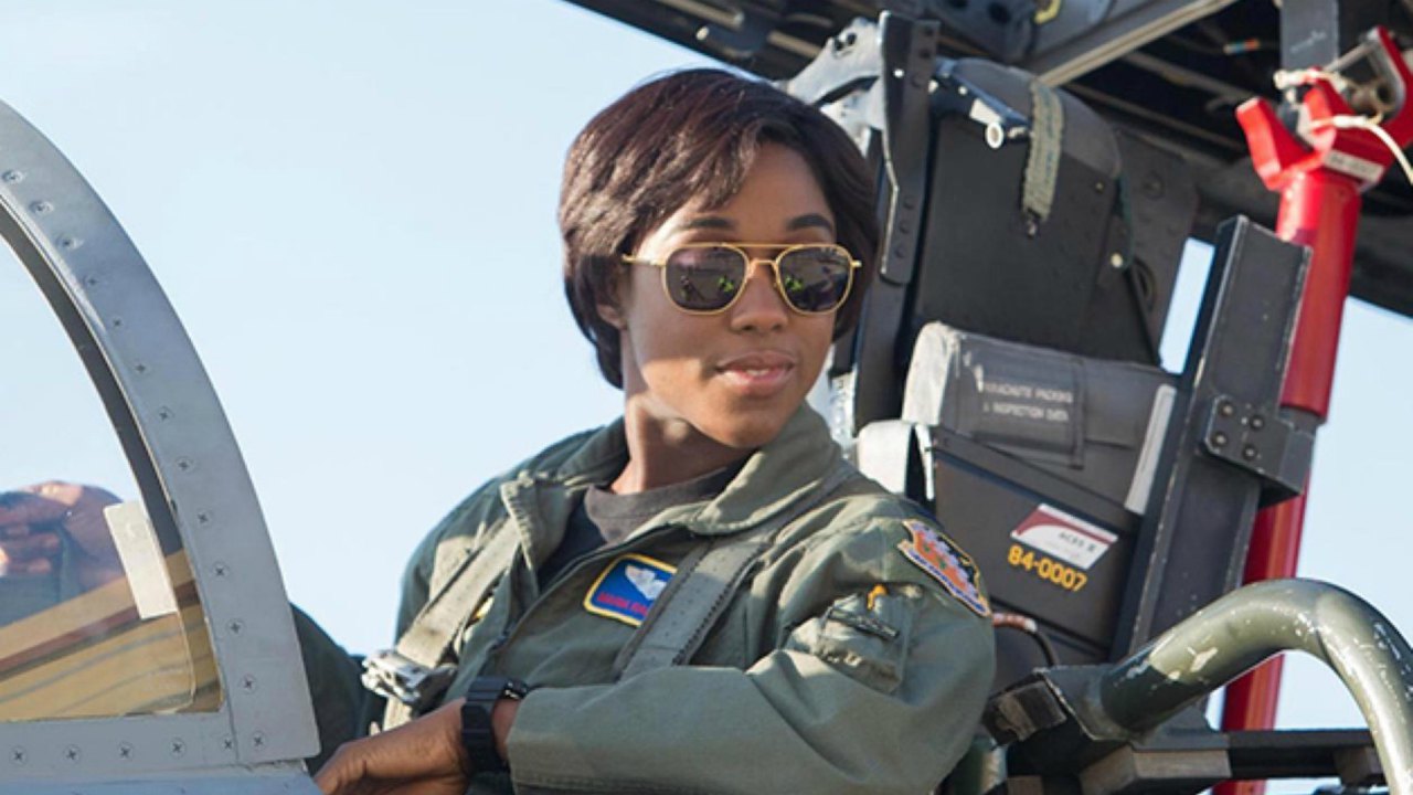 No Time to Die: Lashana Lynch, prima 007 donna, risponde agli insulti ricevuti sui social
