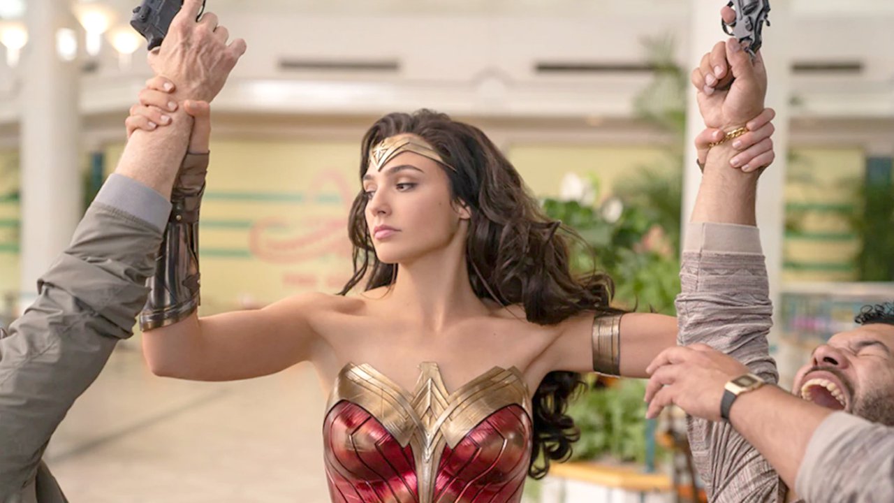 Wonder Woman 1984 arriva al cinema e in streaming negli USA, nel resto del mondo solo al cinema
