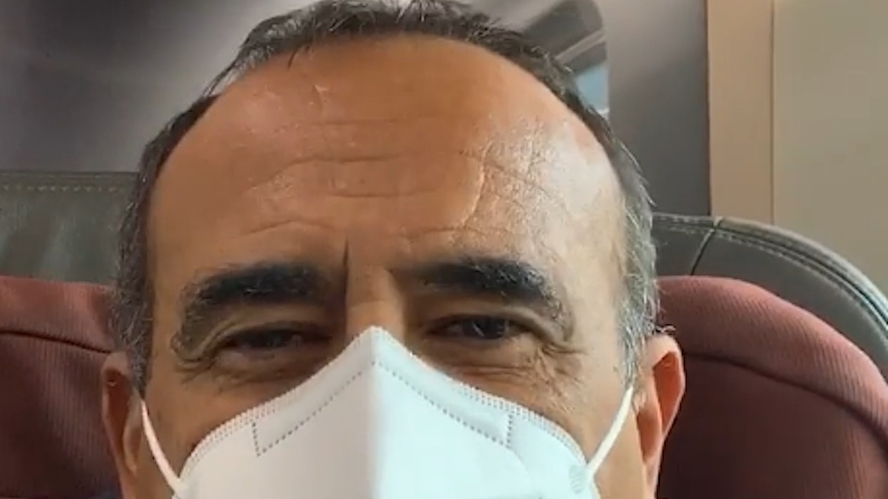 Carlo Conti torna in TV: guarito dal Covid, sarà stasera sul palco di Tale e Quale Show