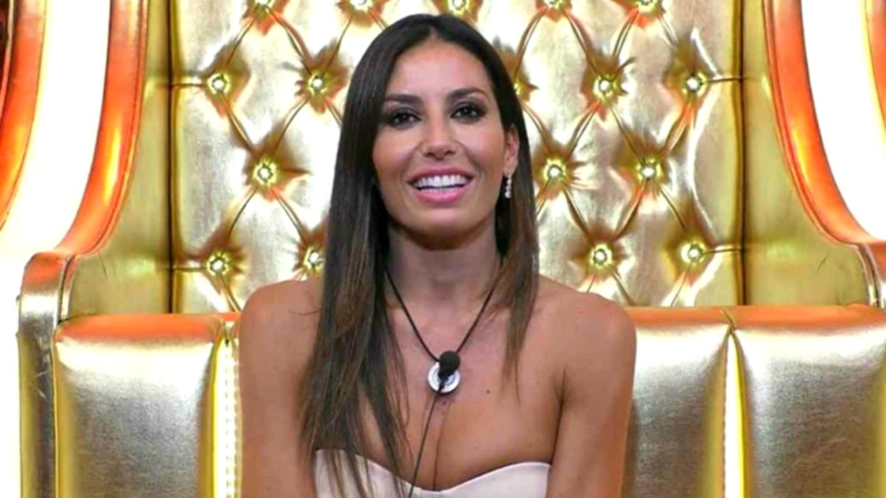 Grande Fratello Vip: Pazzi per la Gregoraci. Ecco perché amare Elisabetta...