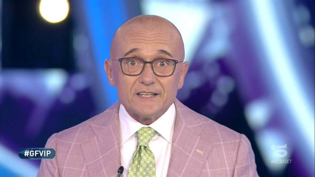 Grande Fratello Vip, Alfonso Signorini si sbilancia sui nuovi Concorrenti: arriva un ex di Temptation Island