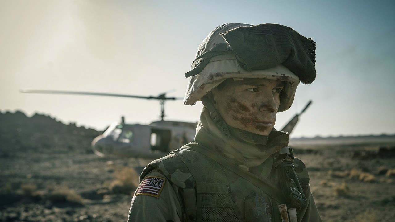 Cherry: un Tom Holland intenso e sempre diverso nelle prime foto ufficiali del film