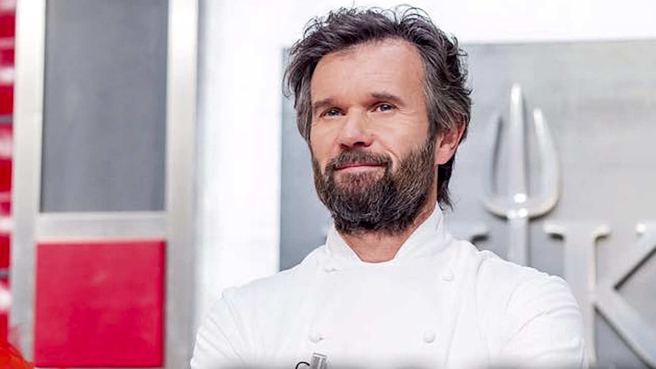 Carlo Cracco passa alle vie legali contro La7 e Corriere dello Sport per le accuse di Fabrizio Corona