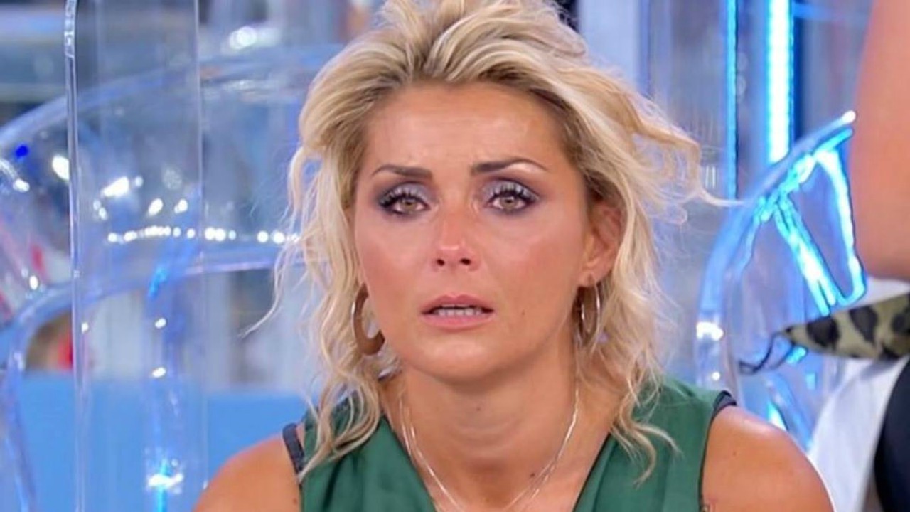 Uomini e Donne, Carlotta Savorelli in Tribunale: la dama del Trono Over costretta alla Denuncia
