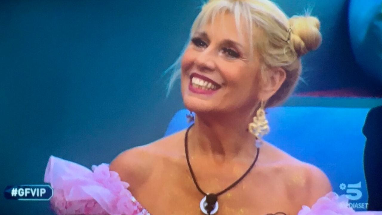 Grande Fratello Vip, Petrelli shock su Maria Teresa Ruta: "Lo ha fatto in un sarcofago"
