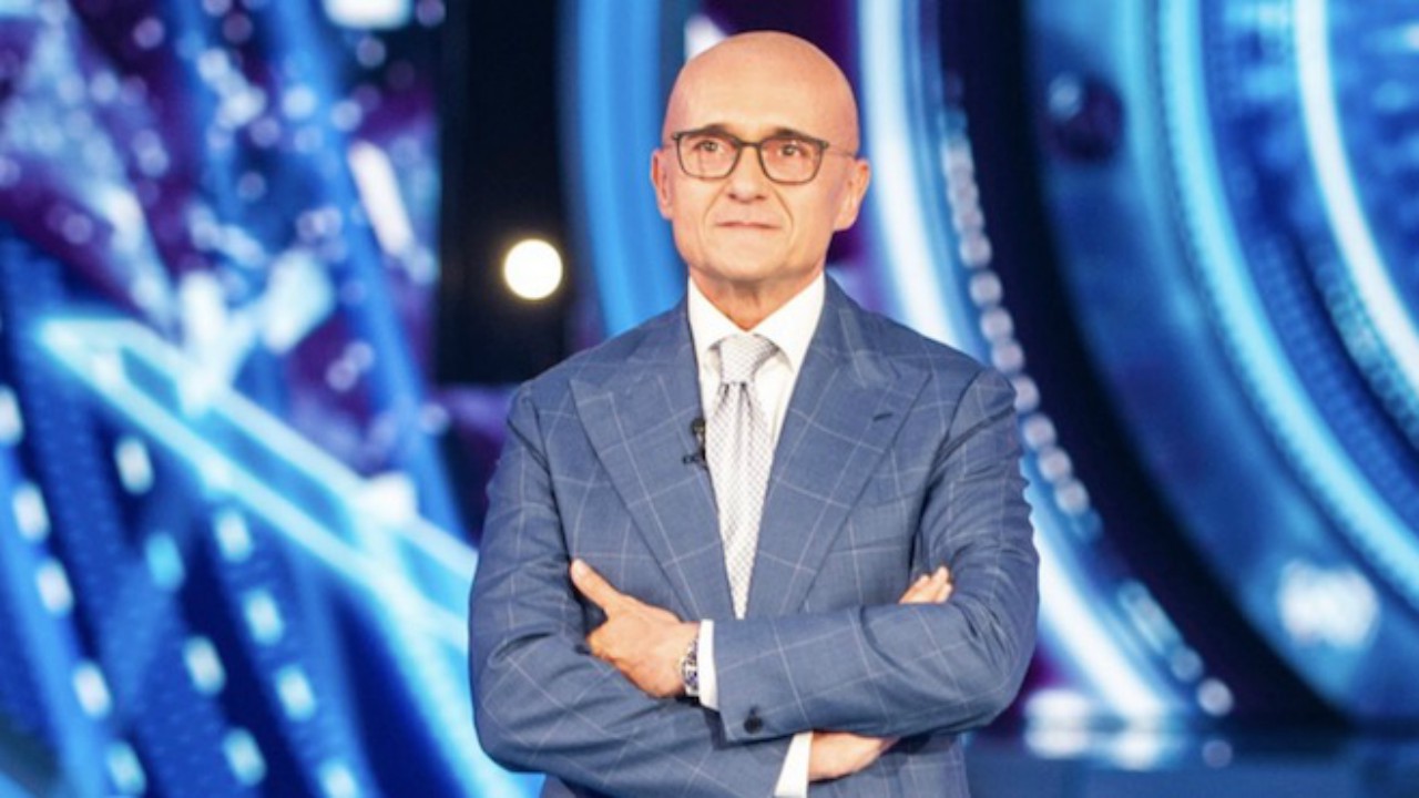 Grande Fratello Vip, Alfonso Signorini: "Non insisto con chi vuole andare via, accetto ogni scelta"