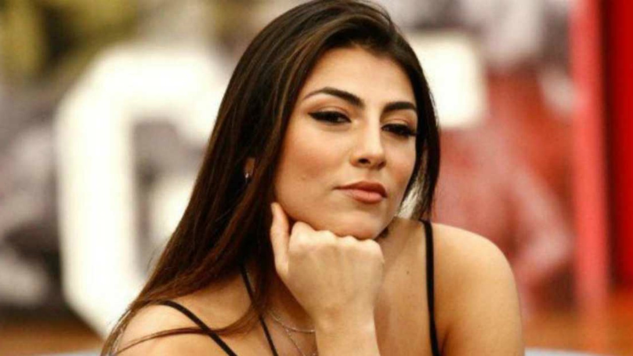Grande Fratello Vip, Giulia Salemi confessa: "È il momento che parli io, devo raccontare la mia storia"